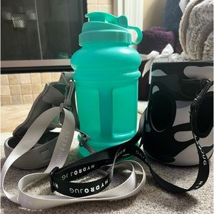 HYDROJUG  73 oz.  - Green